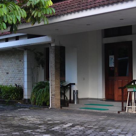 Hotel Graha Kinasih Kotabaru Yogyakarta Ngoại thất bức ảnh