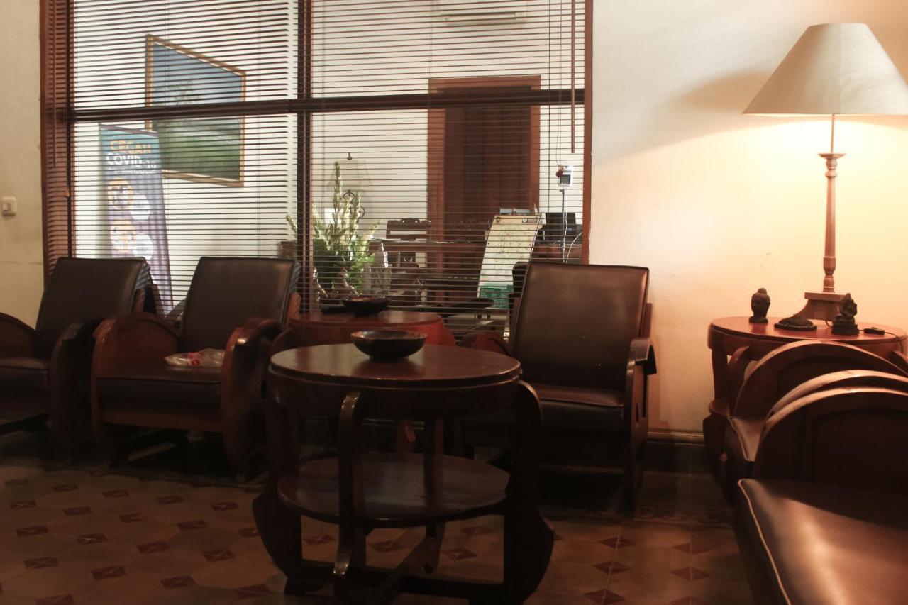 Hotel Graha Kinasih Kotabaru Yogyakarta Ngoại thất bức ảnh