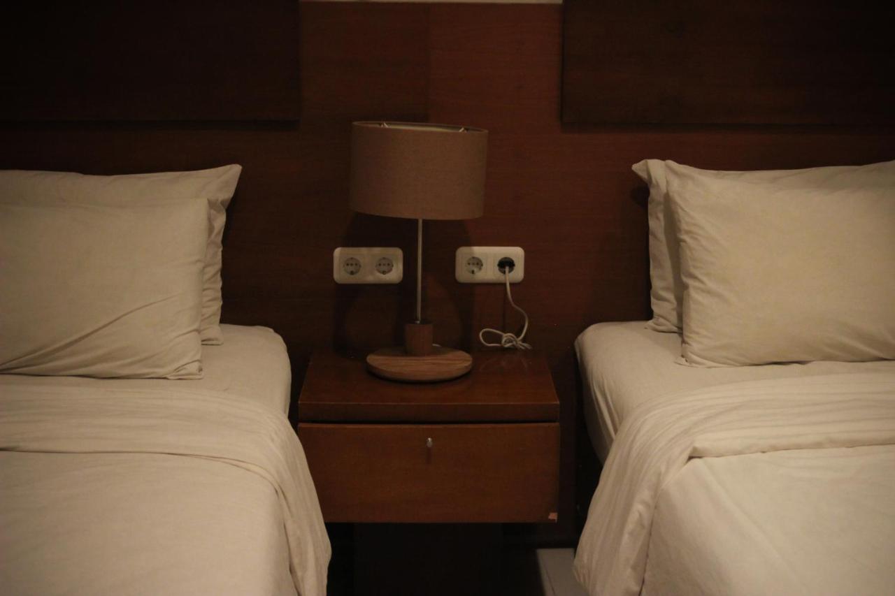 Hotel Graha Kinasih Kotabaru Yogyakarta Ngoại thất bức ảnh