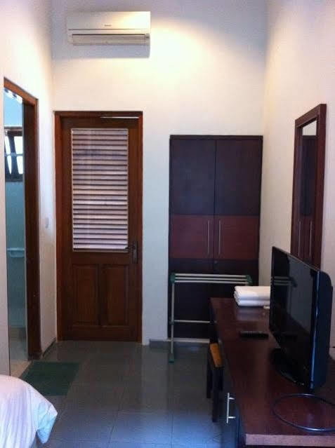 Hotel Graha Kinasih Kotabaru Yogyakarta Ngoại thất bức ảnh