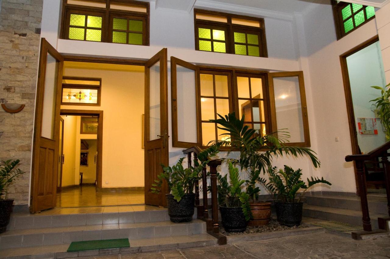 Hotel Graha Kinasih Kotabaru Yogyakarta Ngoại thất bức ảnh