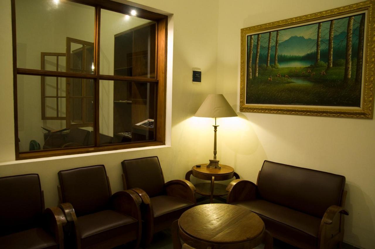 Hotel Graha Kinasih Kotabaru Yogyakarta Ngoại thất bức ảnh